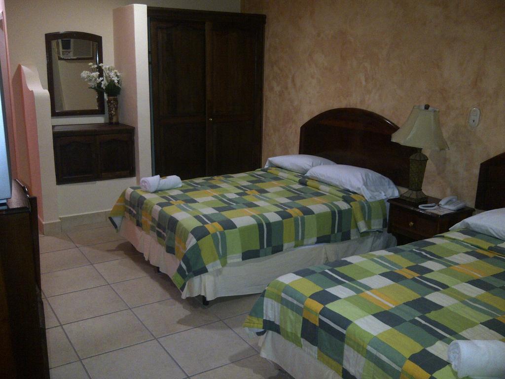 Hotel Cibeles La Ceiba Rum bild