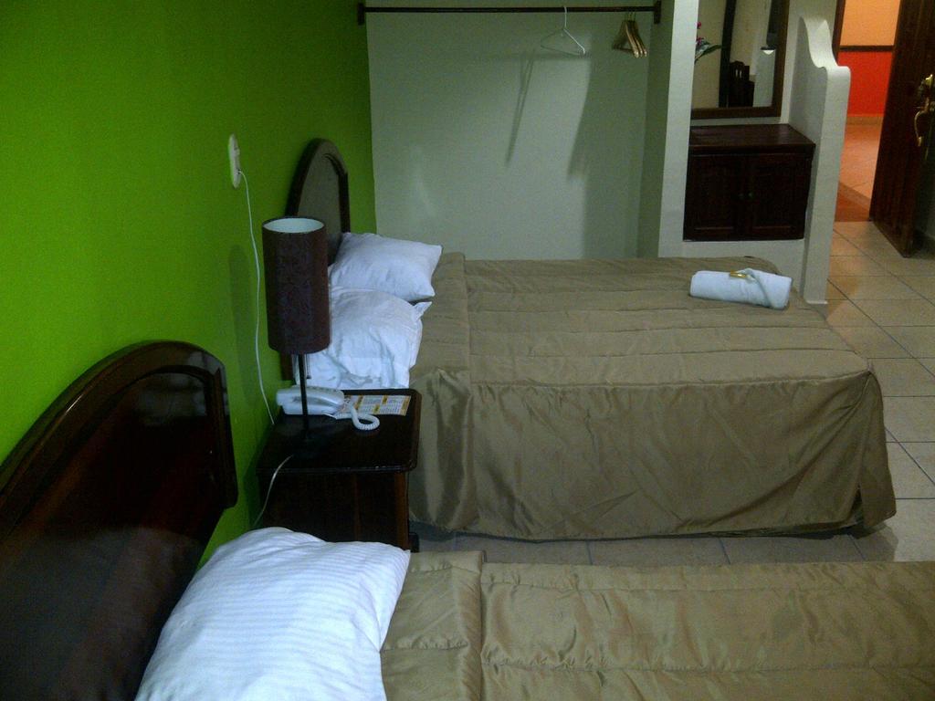 Hotel Cibeles La Ceiba Rum bild